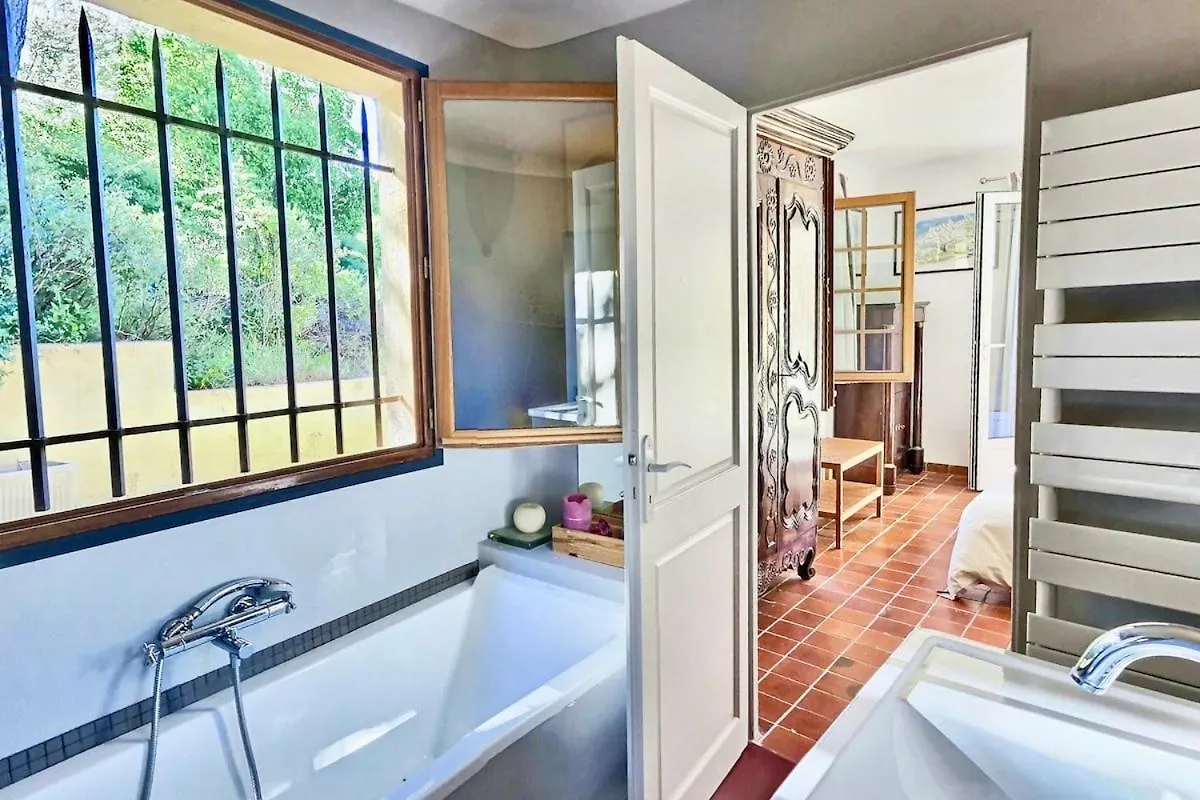Villa 4 Bedrooms For 8 People With Heated Pool 4Km From Aix Center, Agarrus Aix Aix-en-Provence
